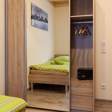 Jonas Tatil Evi Rieden (Mayen-Koblenz)